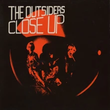 Vinyl OUTSIDERS - CLOSE UP