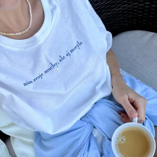 Mám svoje muchy, ale aj motýle - white thumbnail