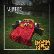 CD DREAMING IN STEREO