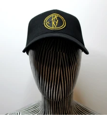 Taky Akoty, Šiltovka Taky Dadcap