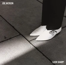 CD LOOK SHARP!