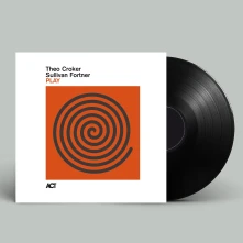 Vinyl PLAY