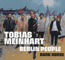 CD DARK HORSES