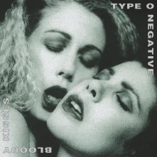 CD BLOODY KISSES