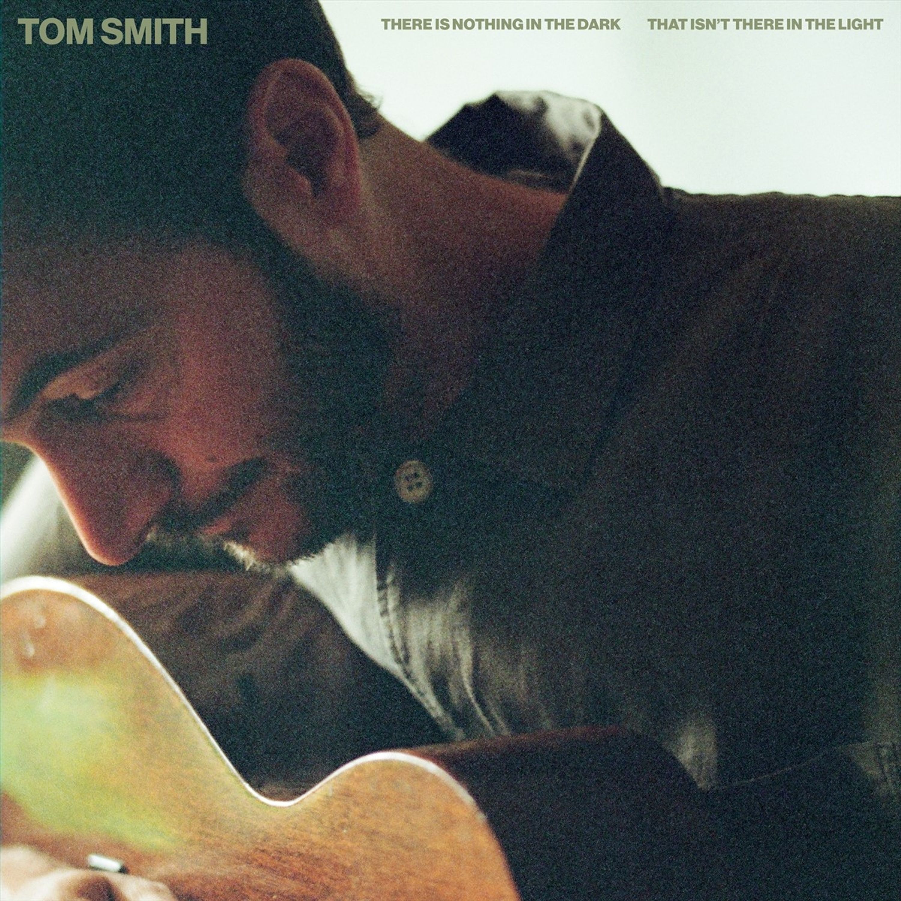 CD Tom Smith - THERE IS NOTHING IN THE DARK THAT ISN T THERE IN THE LIGHT