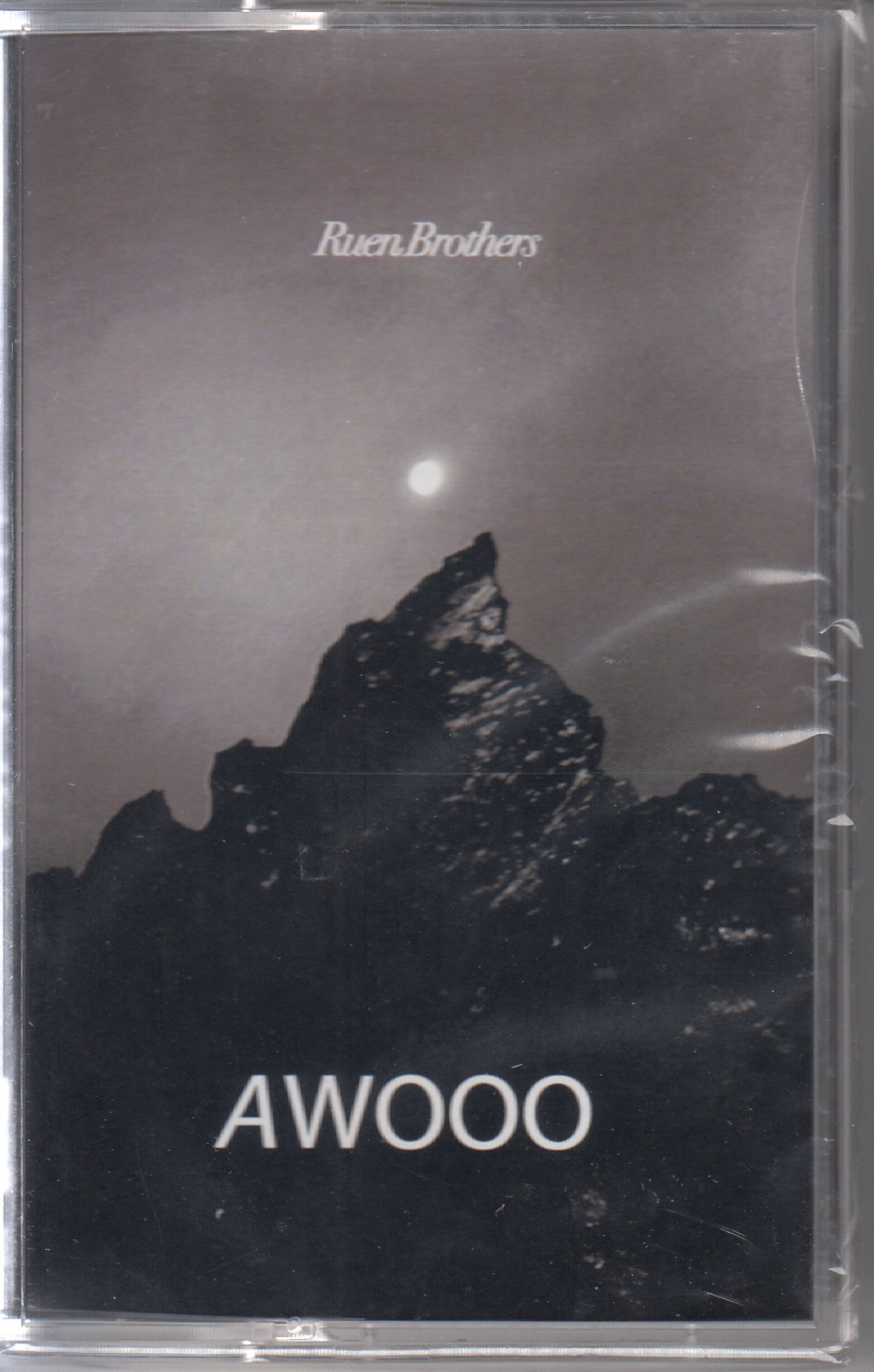Kazeta Ruen Brothers - AWOOO