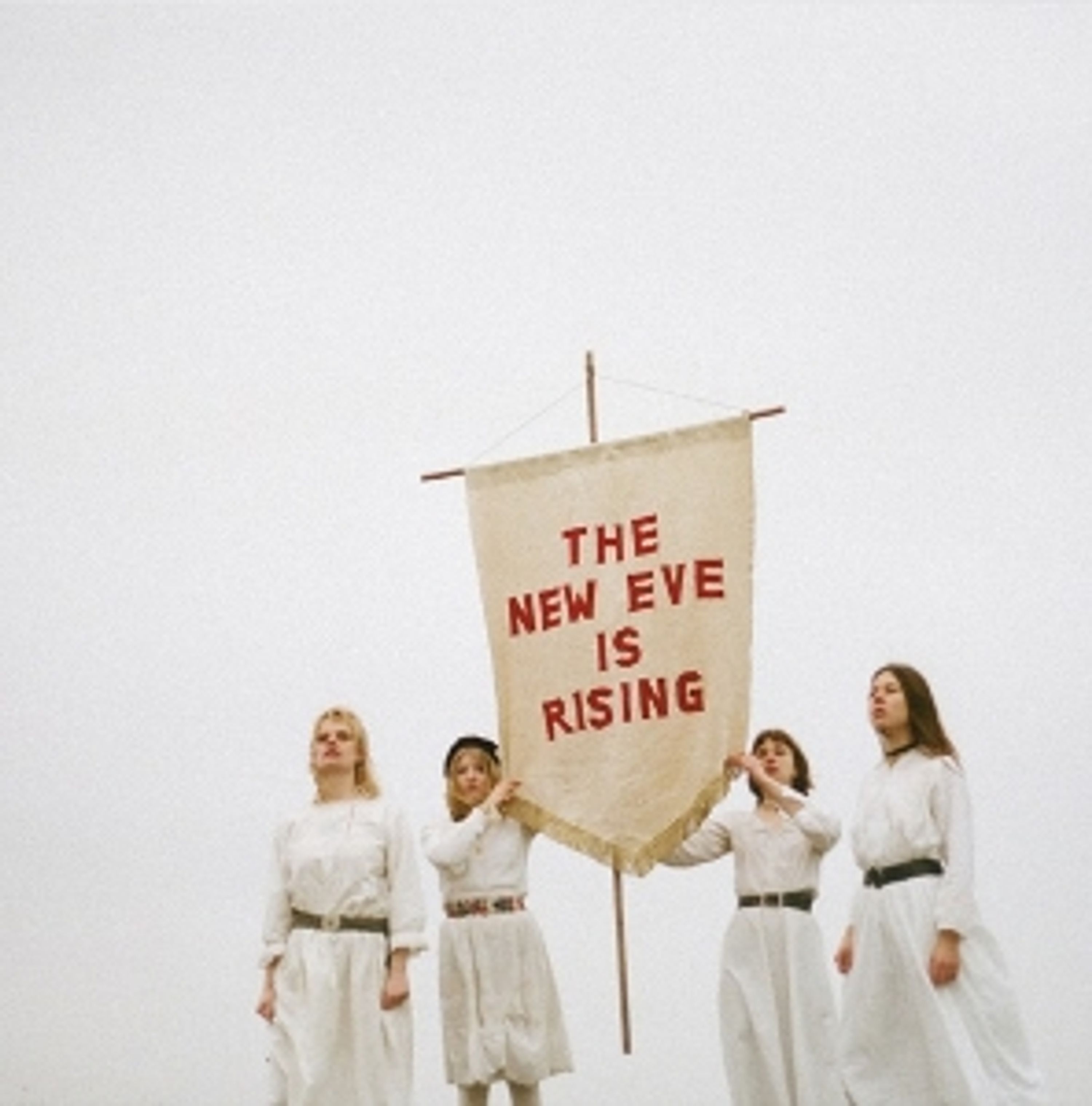 CD The New Eves - THE NEW EVE IS RISING